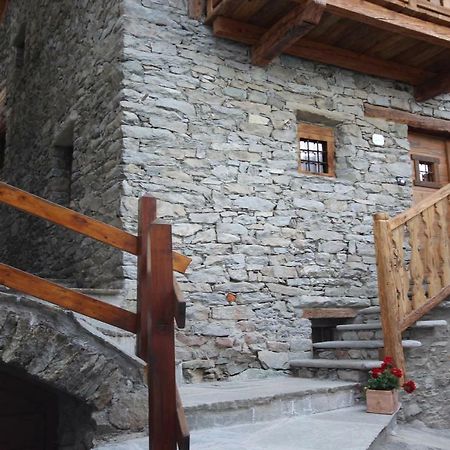 Apartamento Vecchio Fienile Aosta Exterior foto