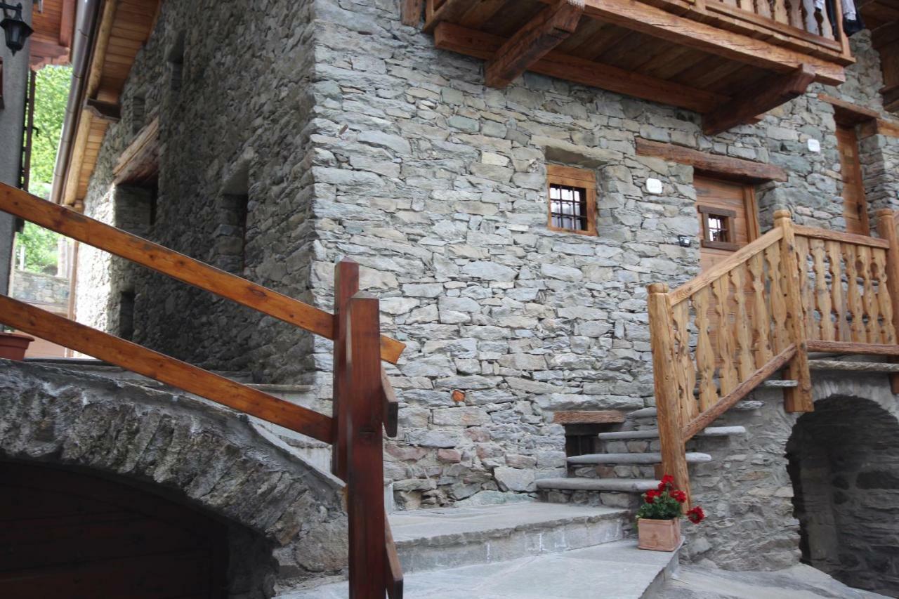 Apartamento Vecchio Fienile Aosta Exterior foto