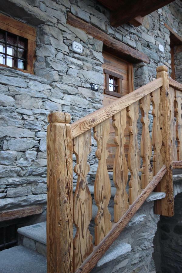 Apartamento Vecchio Fienile Aosta Exterior foto